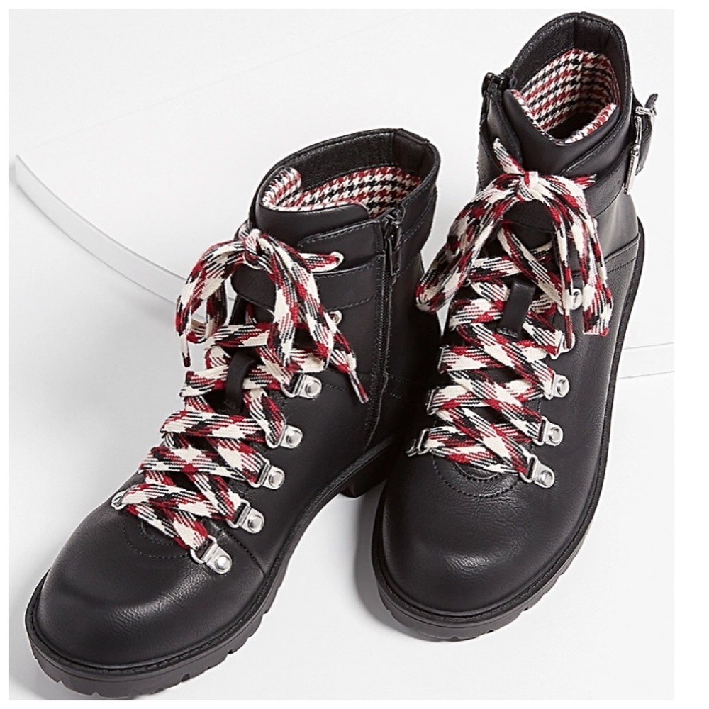 ♥️New-$70 CLEO Boots 7 1/2 Women’s Black Boots Hiking 7.5 Shoes (From Belk’s)